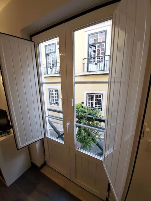 Studios Of The Panteao, 1St Floor Lisbon Luaran gambar