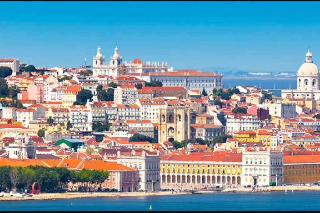 Studios Of The Panteao, 1St Floor Lisbon Luaran gambar